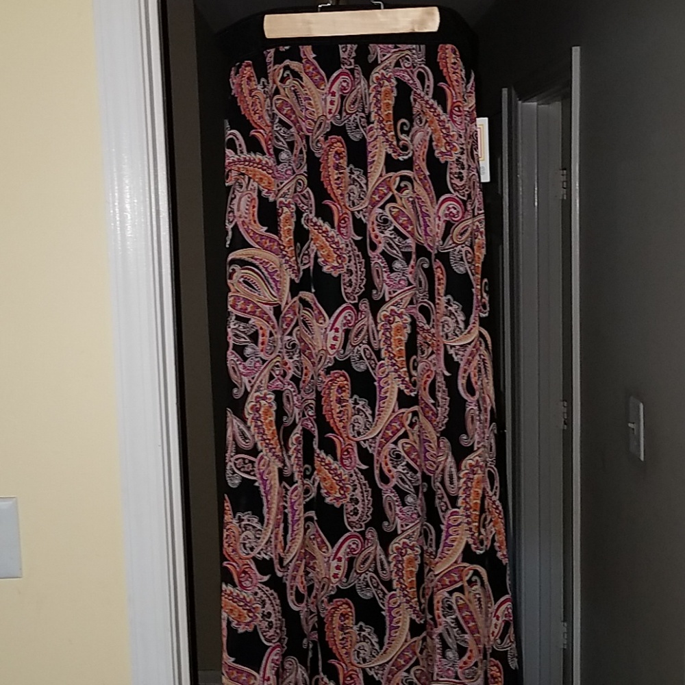 Brand new Large Lularoe Lucy Skirt